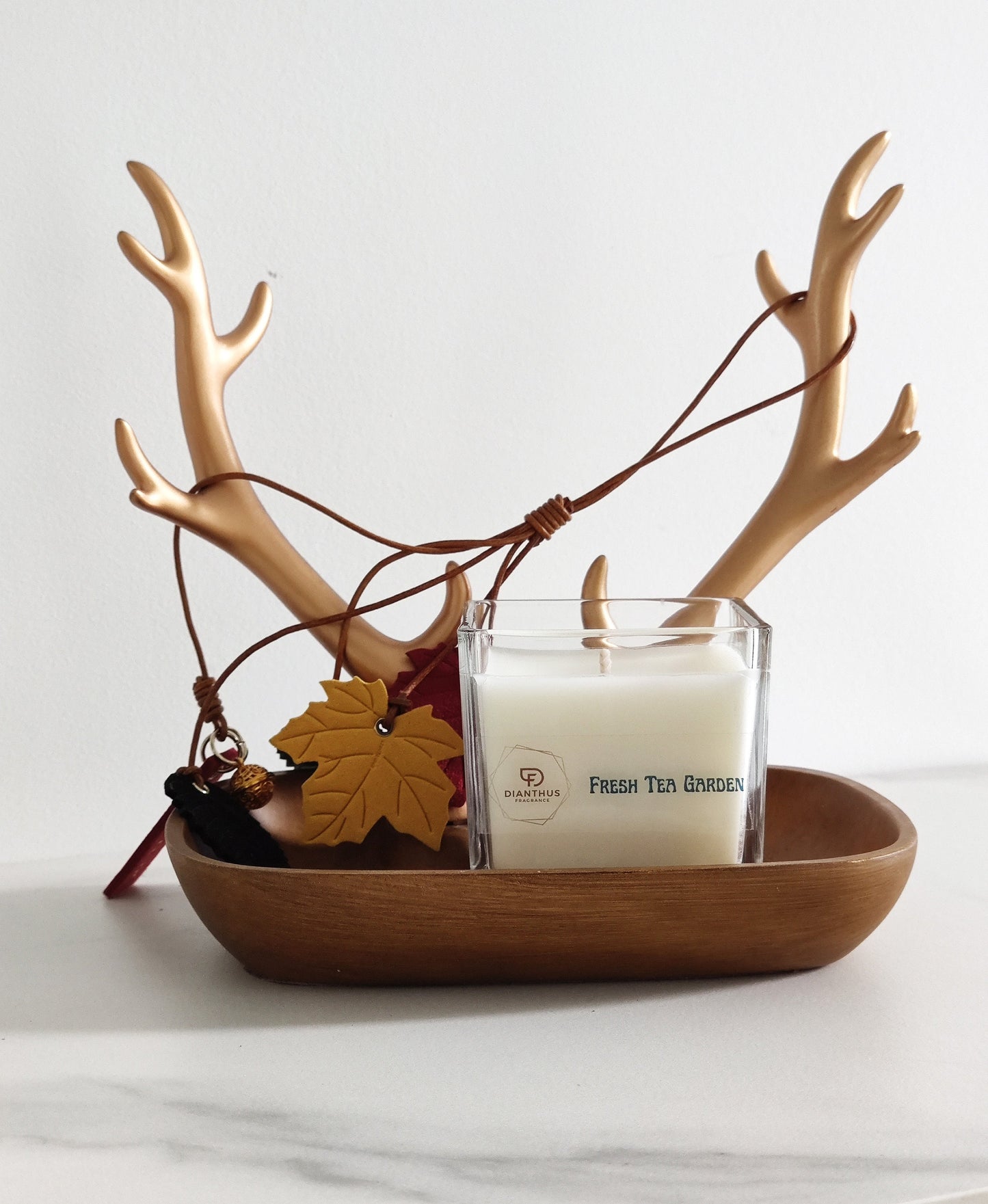 Luxury Soy & Beeswax Square Scented Candle – 7.5oz