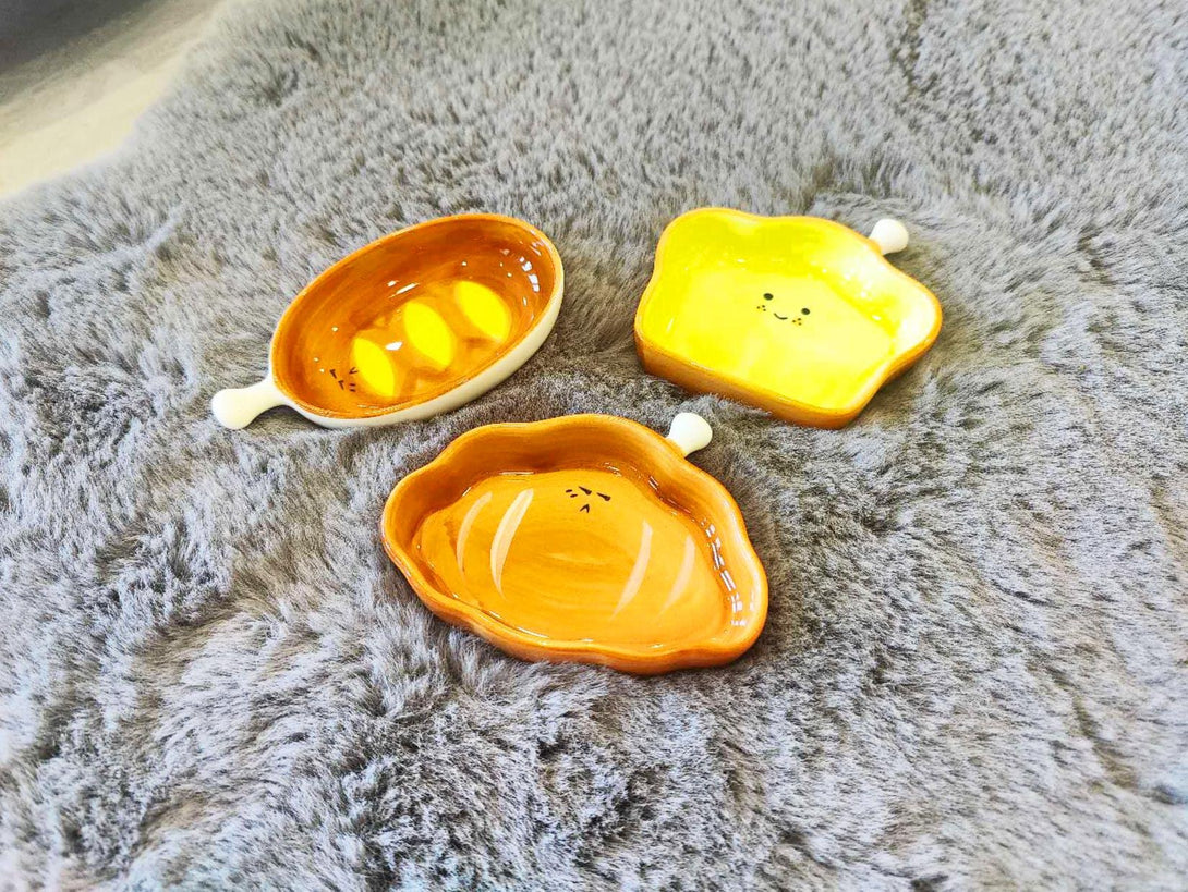Cute Bread Shaped Ceramic Sauce Plates Top view