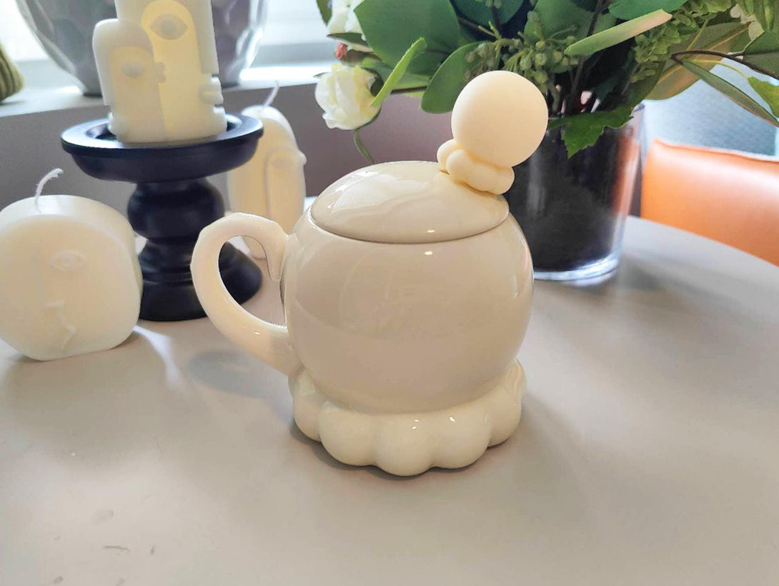 Octopus Mug with Lid Rear view