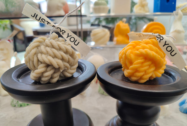 Bougie en forme de boule de laine | Parfums et couleurs personnalisés | Cadeau fait main | Décoration d'intérieur | Écologique | Bougie unique à offrir